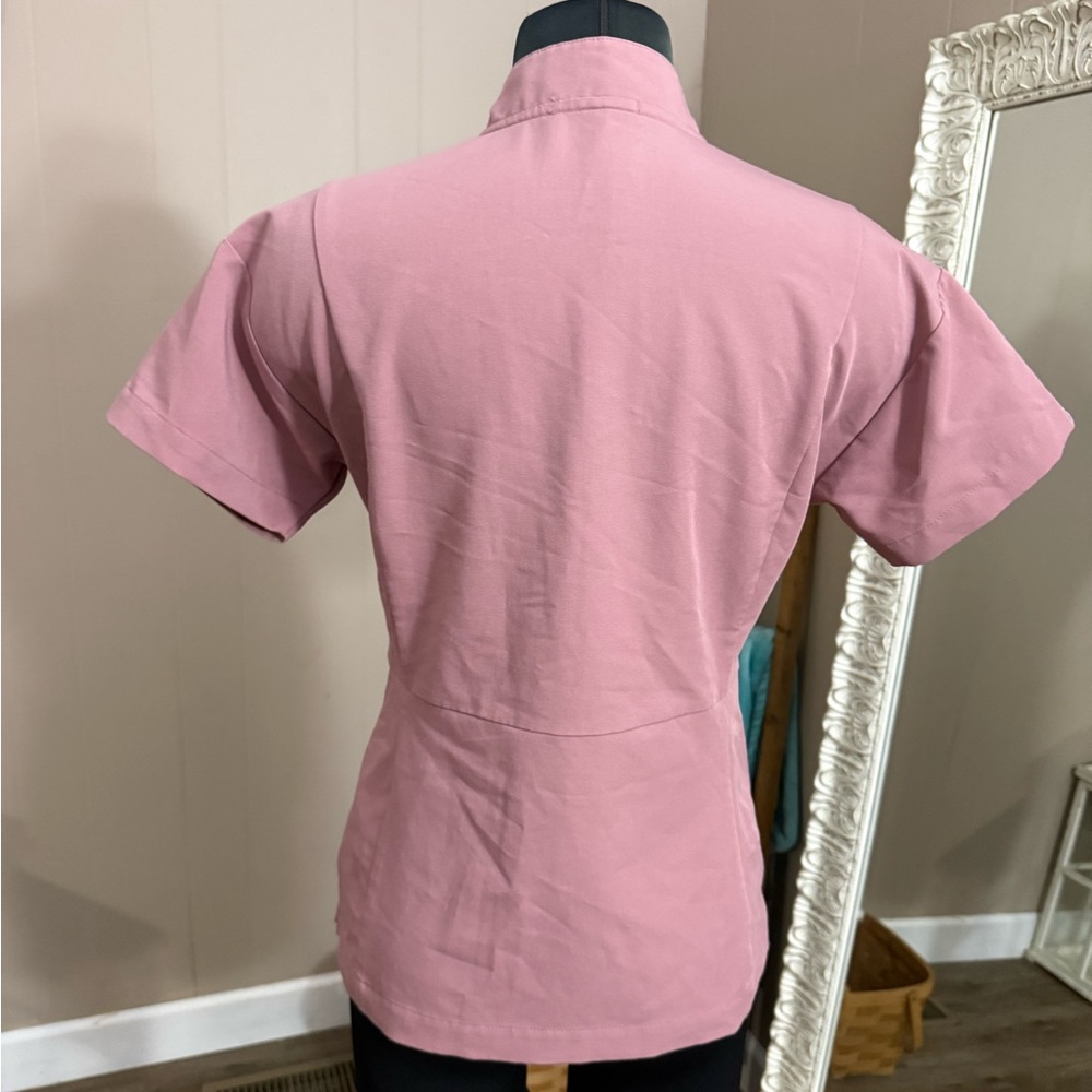 Figs • Mineral Mauve Tunis Scrub Top - Picture 2 of 15